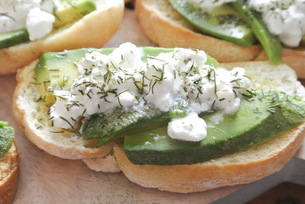 Bruschetta with avocado and cottage cheese