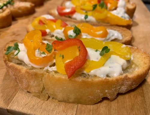 Bruchetta with grilled bell pepper and herbal cheese